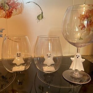 Ghost wine glass set